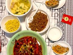 -靓虾二哥长沙地标小龙虾(五一广场店)