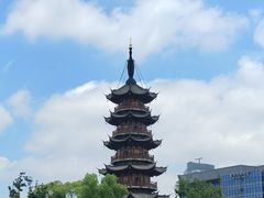 -龙华寺