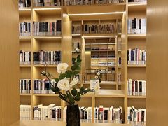 -漕河泾街道图书馆(漕河泾社区文化活动中心店)