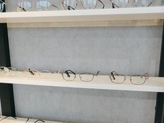 -瑞司视光眼镜·蔡司战略合作眼镜店(新街口店)