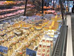 面包甜点陈列柜-巴黎贝甜(大宁国际商业广场店)