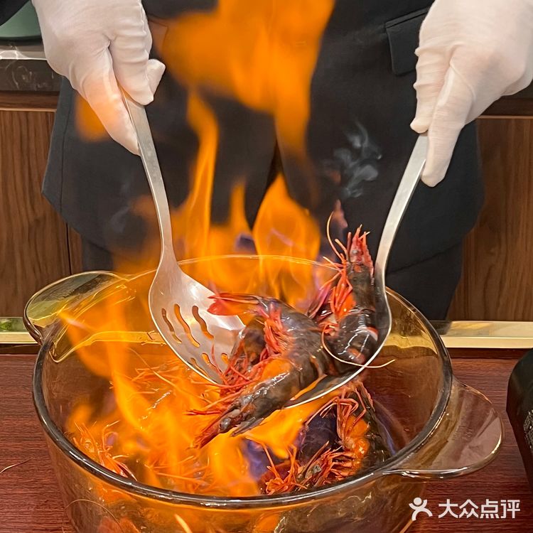 深圳花小钱装大杯的聚会餐厅又+1+1+1 🥂