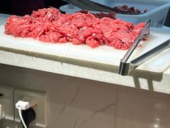-嘎琉鲜切牛肉自助火锅
