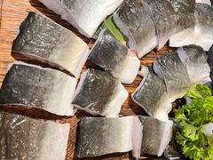 -围炉肉舍•炭烤活鳗•丹东海鲜烤肉(步行街店)