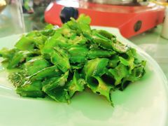 -墨脱石锅椰子鸡•香草鸭•东山羊(大东海店)