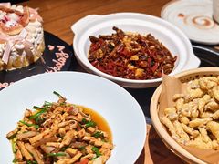 -吃饭皇帝大土家民族菜(荟聚店)