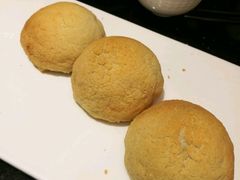 霸王酥皮叉烧包（3只）2180-避风塘·老港味餐厅(虹口龙之梦店)