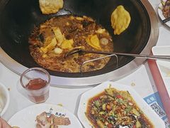 -鲁员外地锅鸡地锅鱼(古墩路店)