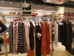 -Longchamp(佛罗伦萨小镇奥特莱斯店)