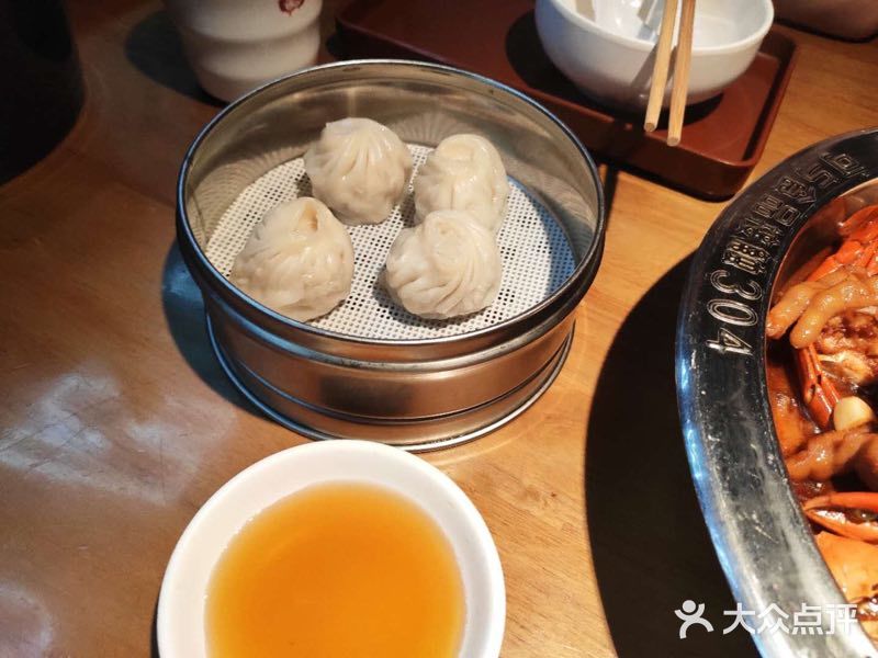 在万科逛完,就跑这边来吃肉蟹煲,每次一说去七宝吃饭