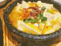 -云海肴·汽锅鸡·云南菜(天山百盛优客店)