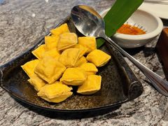 -彩云天云南餐厅