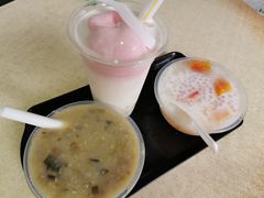 椰奶菠萝冰雪糕杯-百花传统甜品店(原址店)