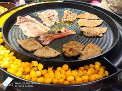 -三国惹火烤肉·中日韩烤肉集合店(百草路店)