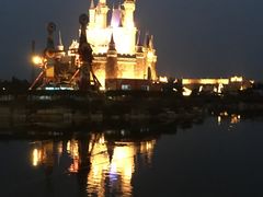 -泉城欧乐堡戏水湾艺术养生温泉