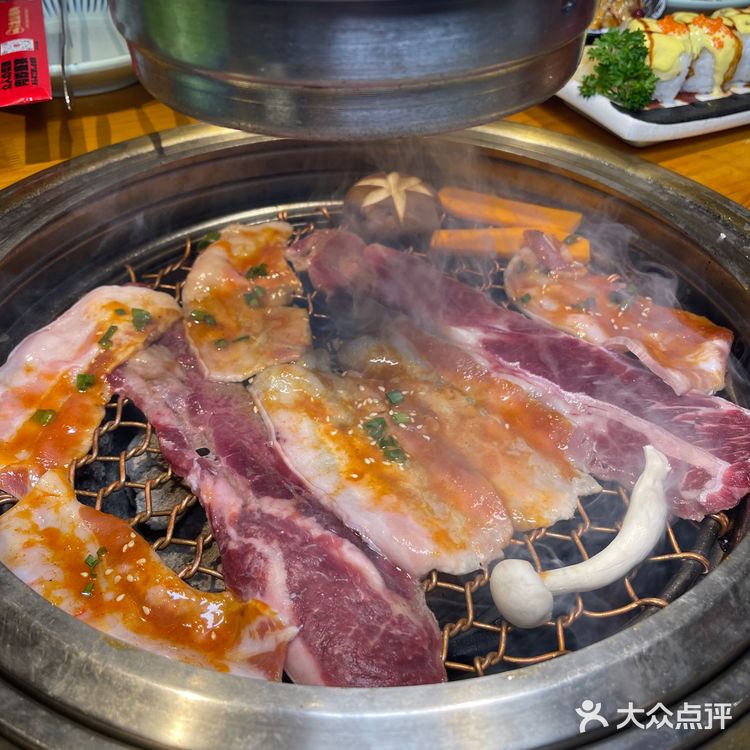 成都老牌日式烧肉丨实惠量大，和牛、五花、寿司好好吃😆