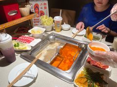 -海底捞火锅鲜切牛肉主题店(长寿路店)