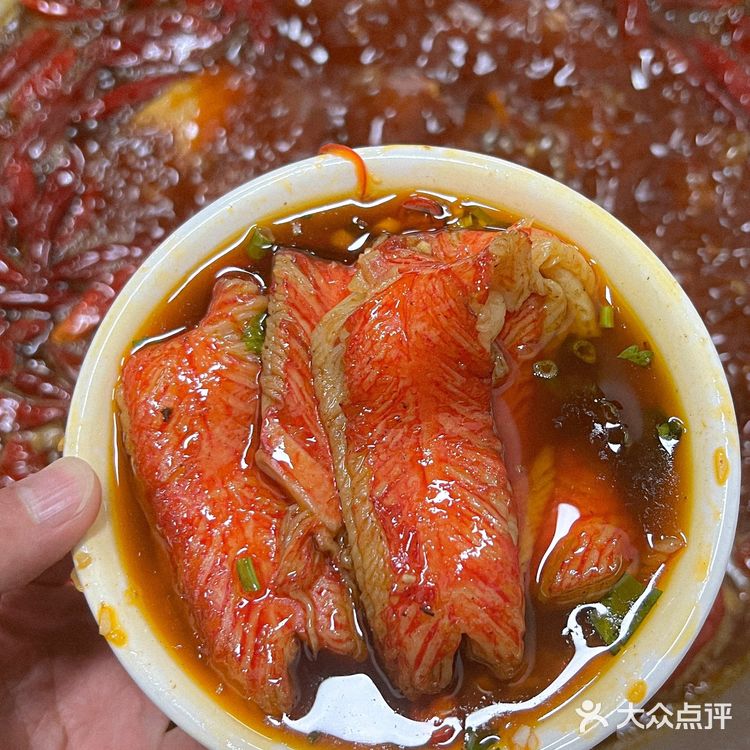 成都人是真的！！真的只会吃…社区火锅一绝！！