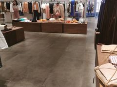 -URBAN REVIVO(西安Momopark店)