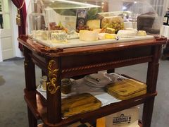 -La Villa French Restaurant