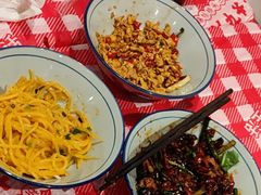 -荆九爷爆炒桥头三嫩(云南北路店)