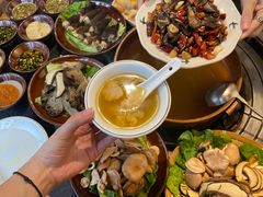 -阿山卓·野生菌火锅·纳西火塘烤肉