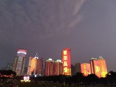 -万绿园
