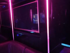 -唯爱KTV聚会餐厅(仙林东城汇店)