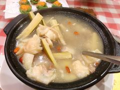 -龙桥私厨·姜花菊花过桥鱼·顺德菜(容桂店)