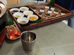 -围炉肉舍•炭烤活鳗•丹东海鲜烤肉(步行街店)