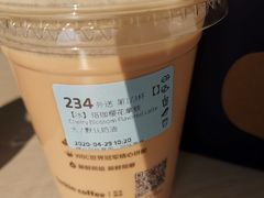 -瑞幸咖啡(凯德埃德蒙顿路店)