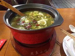 -周鱼小馆石锅酸菜鱼(活力汇店)