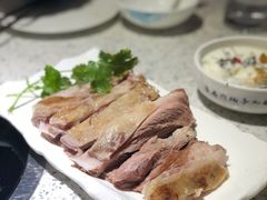 手抓羊肉-马老六清真餐饮(西站店)