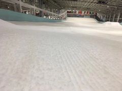 -乔波室内滑雪场