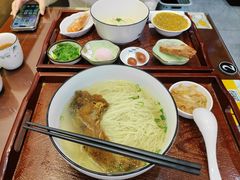 -百年老字号·观振兴蟹黄面·三虾面·苏式面(观前街富仁坊巷店)