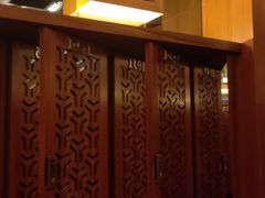 -浅深休闲酒店-停车场