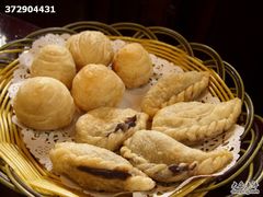 不是很酥的眉毛酥和萝卜酥-吴门人家·苏宴宫廷菜(拙政园店)