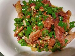 青椒炒拆骨肉-食在不一样·大碗湖南菜(金茂汇店)