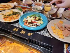 -老牌坊云南鱼豆花火锅(哈西万达店)