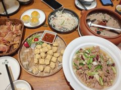 -老滇山寨•云南特色菜•地方菜•民族风情歌舞表演(金碧店)