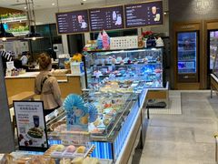 面包甜点陈列柜-巴黎贝甜(右安门店)
