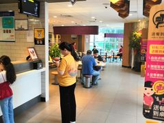 -麦当劳(莘松路芭比伦DT店)