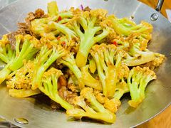 -黄泥岗·地道湖北菜(奥特莱斯店)