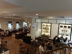 大堂-星巴克臻选(广州沙面店)