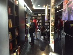 1&nbsp;004-钟书阁(松江泰晤士小镇店)