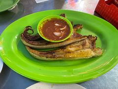 -明记烧鱼美味店