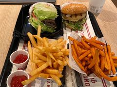 -The Habit Burger Grill 哈比特汉堡(复兴soho店)