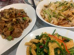 -汗腾格里·风味餐厅(新疆驻京办店)