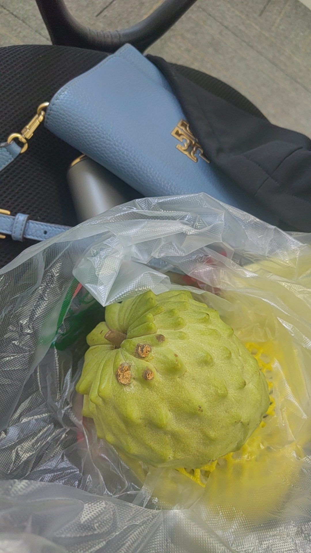 长得像佛头的释迦果,海南来的水果