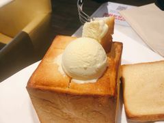 -港丽餐厅(高德置地店)